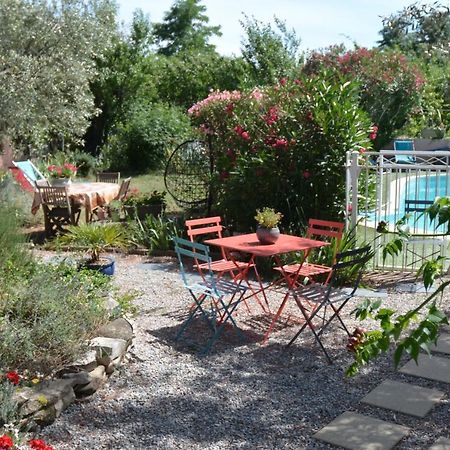 Bed and Breakfast Mas Les Cigales Roaix Exterior foto