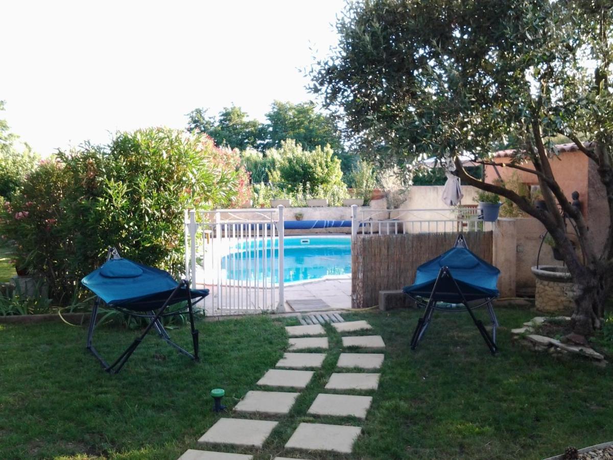 Bed and Breakfast Mas Les Cigales Roaix Exterior foto