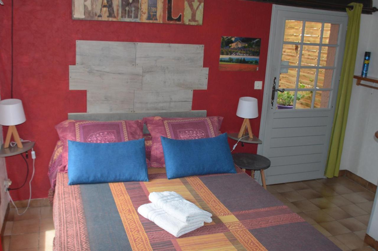 Bed and Breakfast Mas Les Cigales Roaix Exterior foto