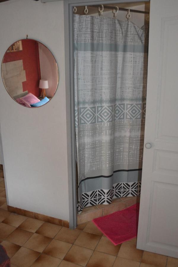 Bed and Breakfast Mas Les Cigales Roaix Exterior foto