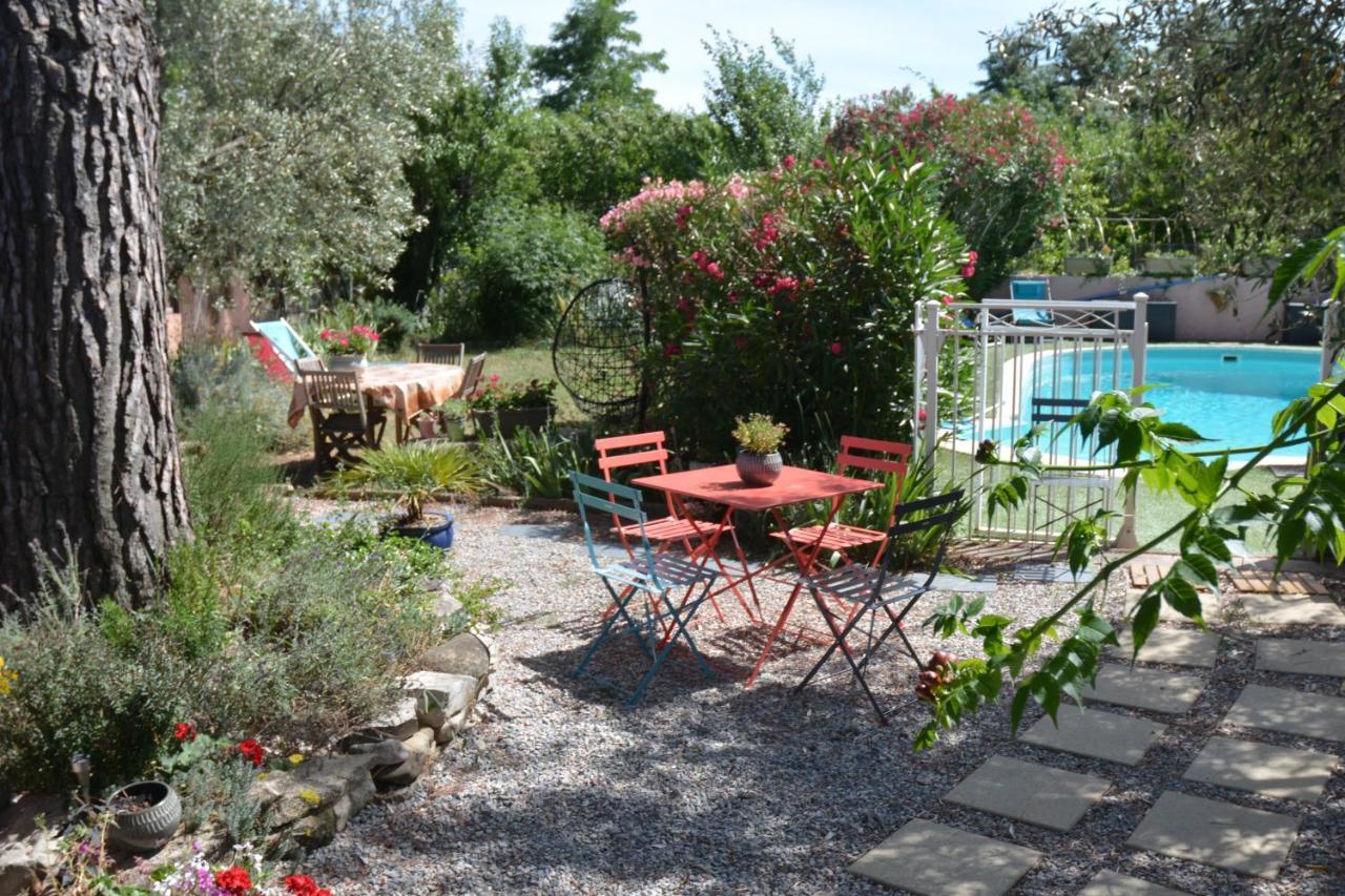 Bed and Breakfast Mas Les Cigales Roaix Exterior foto