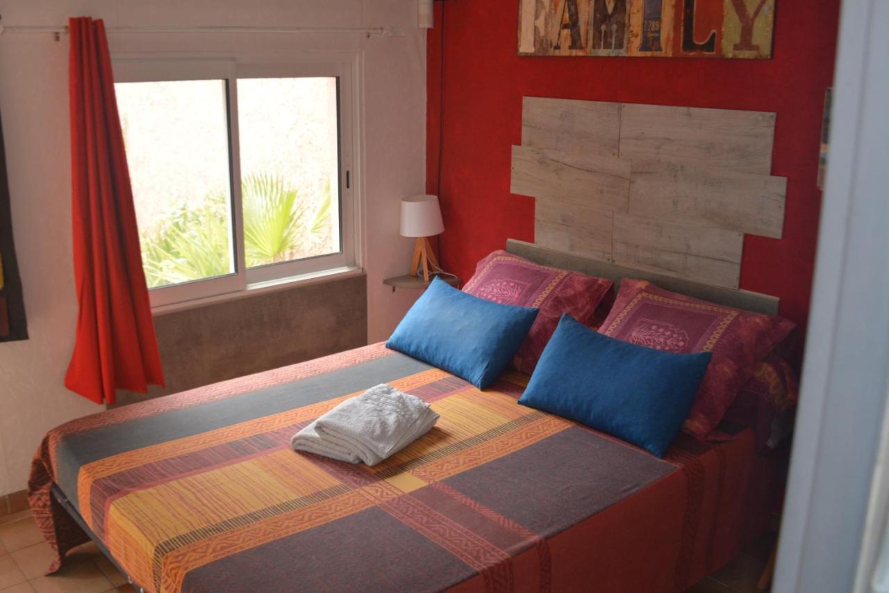 Bed and Breakfast Mas Les Cigales Roaix Exterior foto